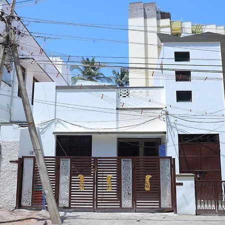 Heritage Home With 2 Bed/2 Bath With Kitchen In A Residential Neighborhood. มทุราย ภายนอก รูปภาพ