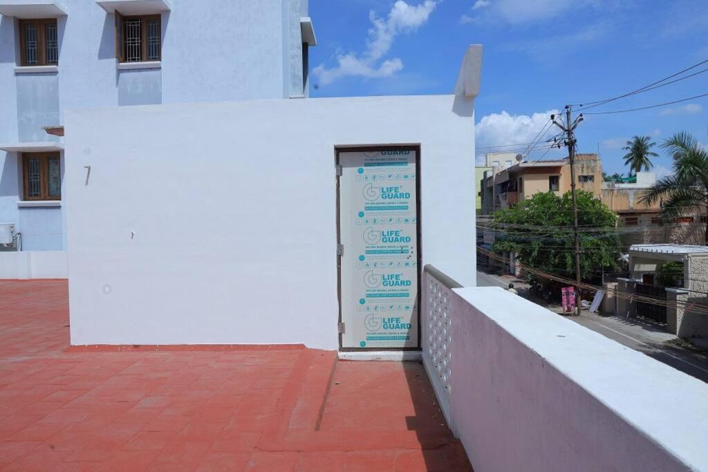 Heritage Home With 2 Bed/2 Bath With Kitchen In A Residential Neighborhood. มทุราย ภายนอก รูปภาพ