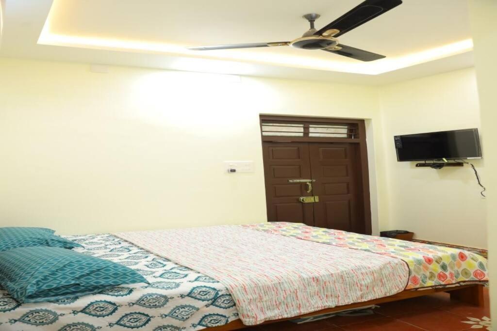 Heritage Home With 2 Bed/2 Bath With Kitchen In A Residential Neighborhood. มทุราย ภายนอก รูปภาพ