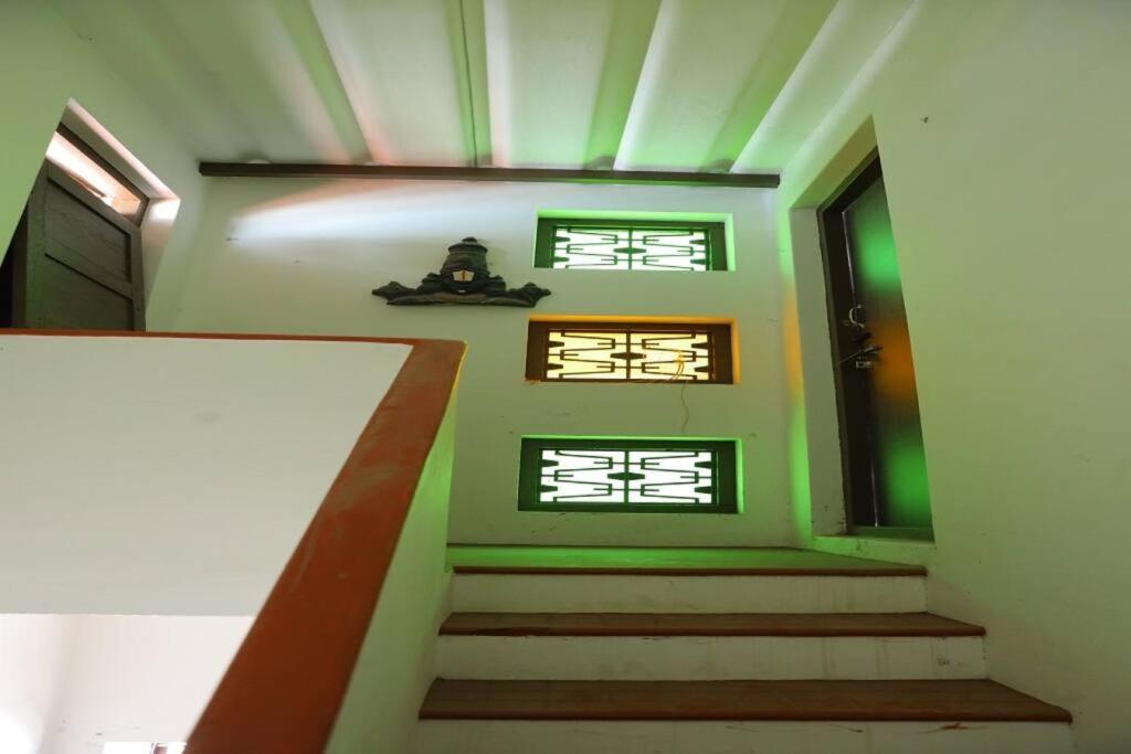 Heritage Home With 2 Bed/2 Bath With Kitchen In A Residential Neighborhood. มทุราย ภายนอก รูปภาพ