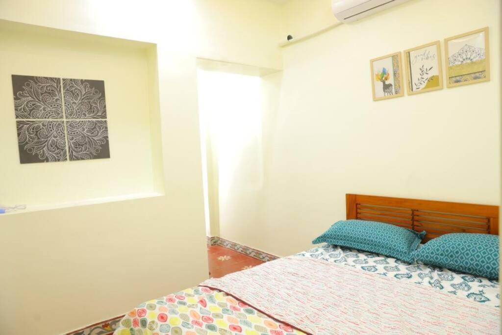 Heritage Home With 2 Bed/2 Bath With Kitchen In A Residential Neighborhood. มทุราย ภายนอก รูปภาพ