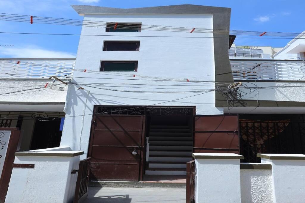 Heritage Home With 2 Bed/2 Bath With Kitchen In A Residential Neighborhood. มทุราย ภายนอก รูปภาพ